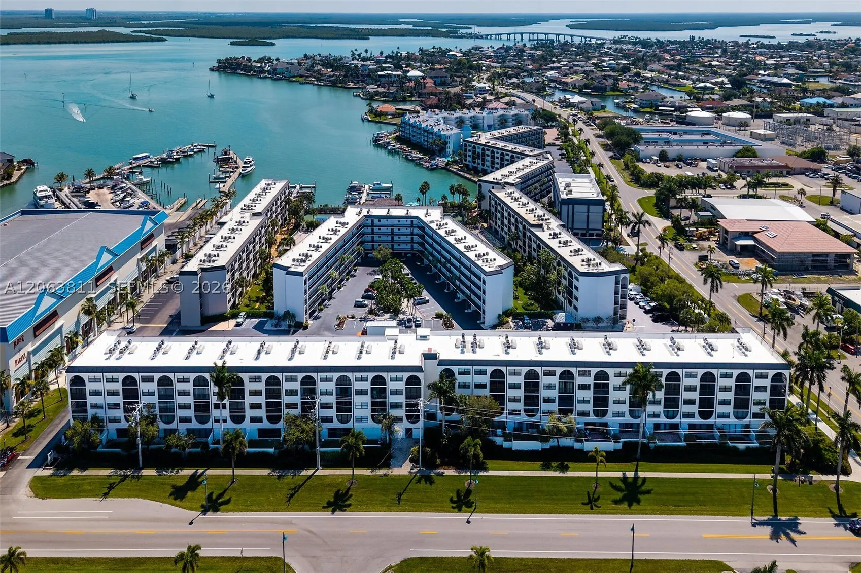 1011 Anglers Cove #H403