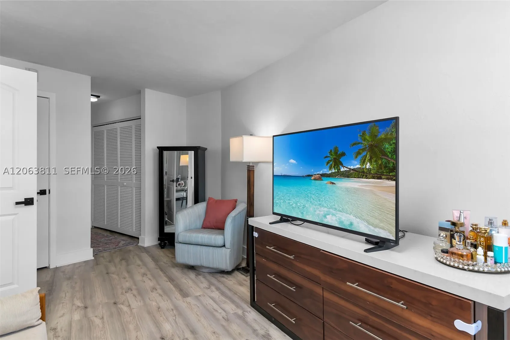 1011 Anglers Cove #H403