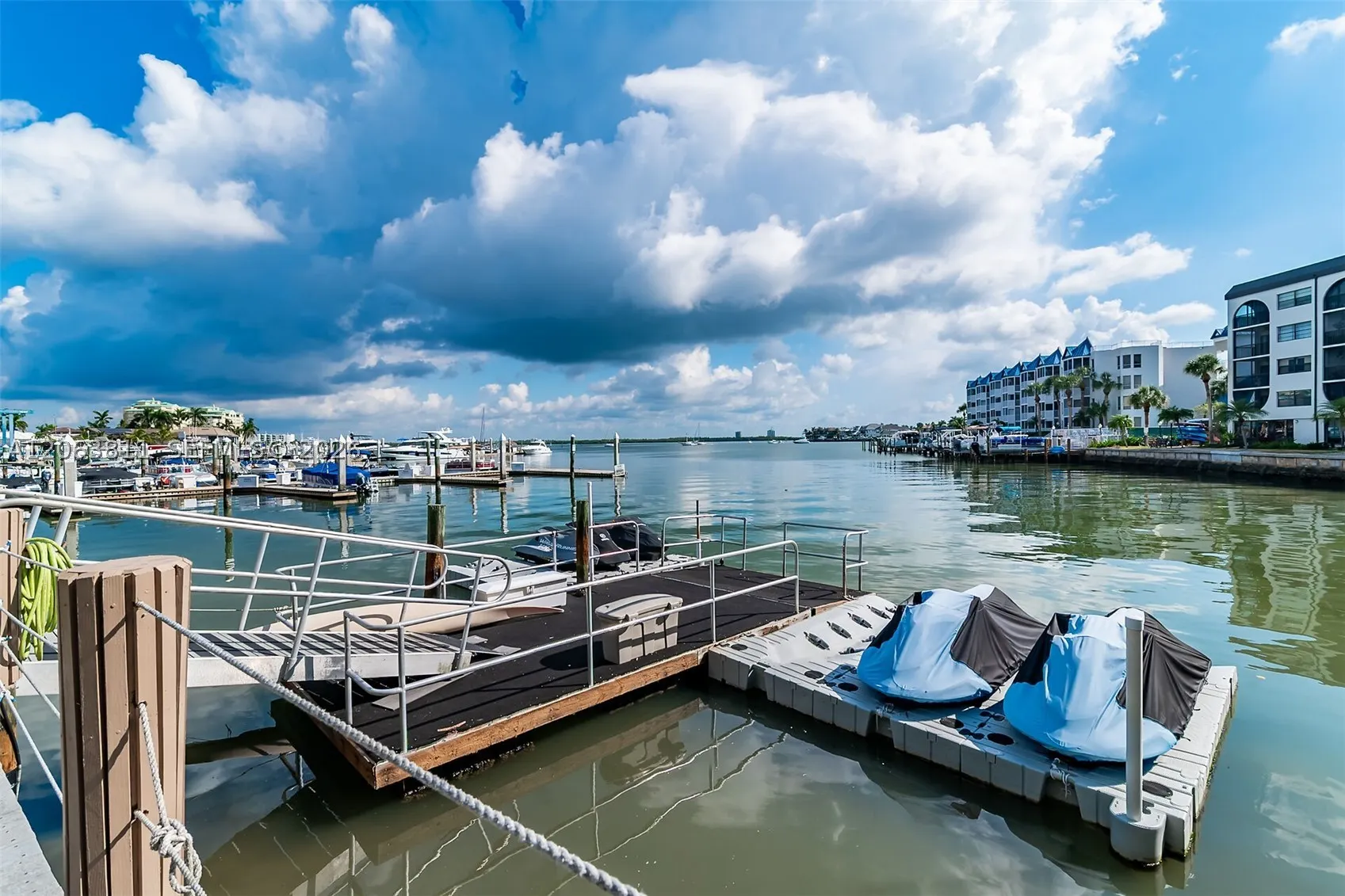 1011 Anglers Cove #H403