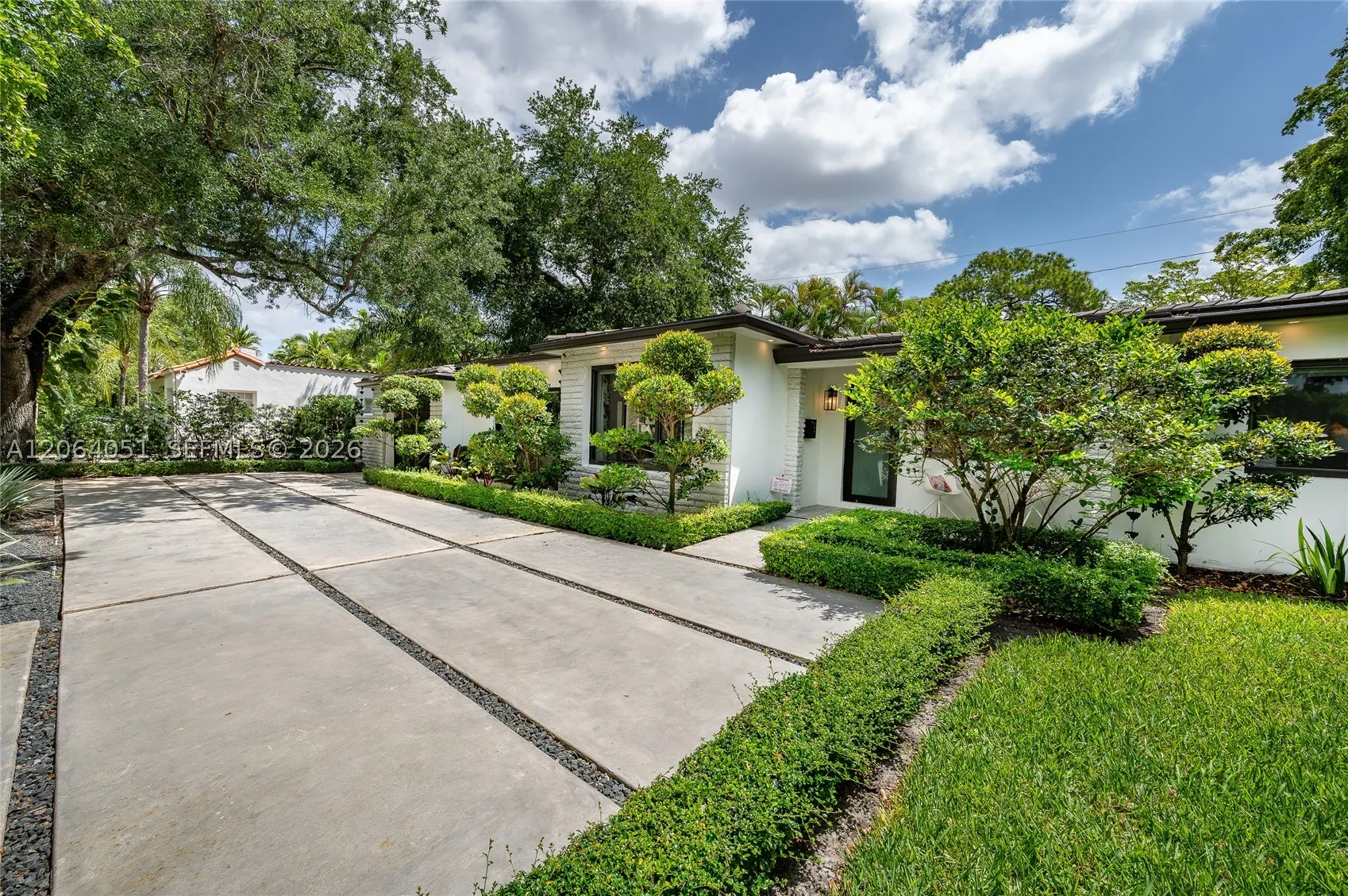 831 Cortez St