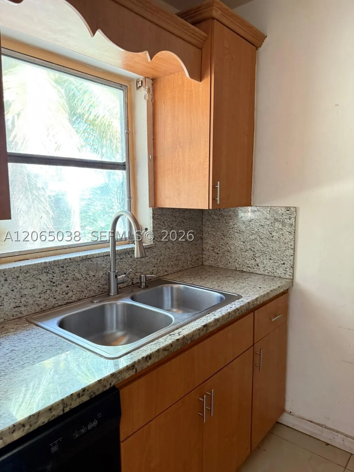951 NE 157th Ter