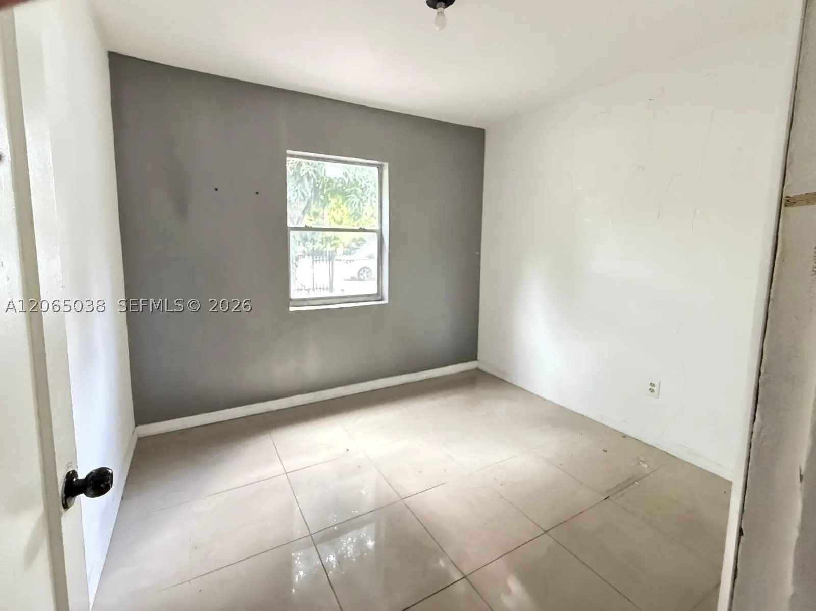 951 NE 157th Ter
