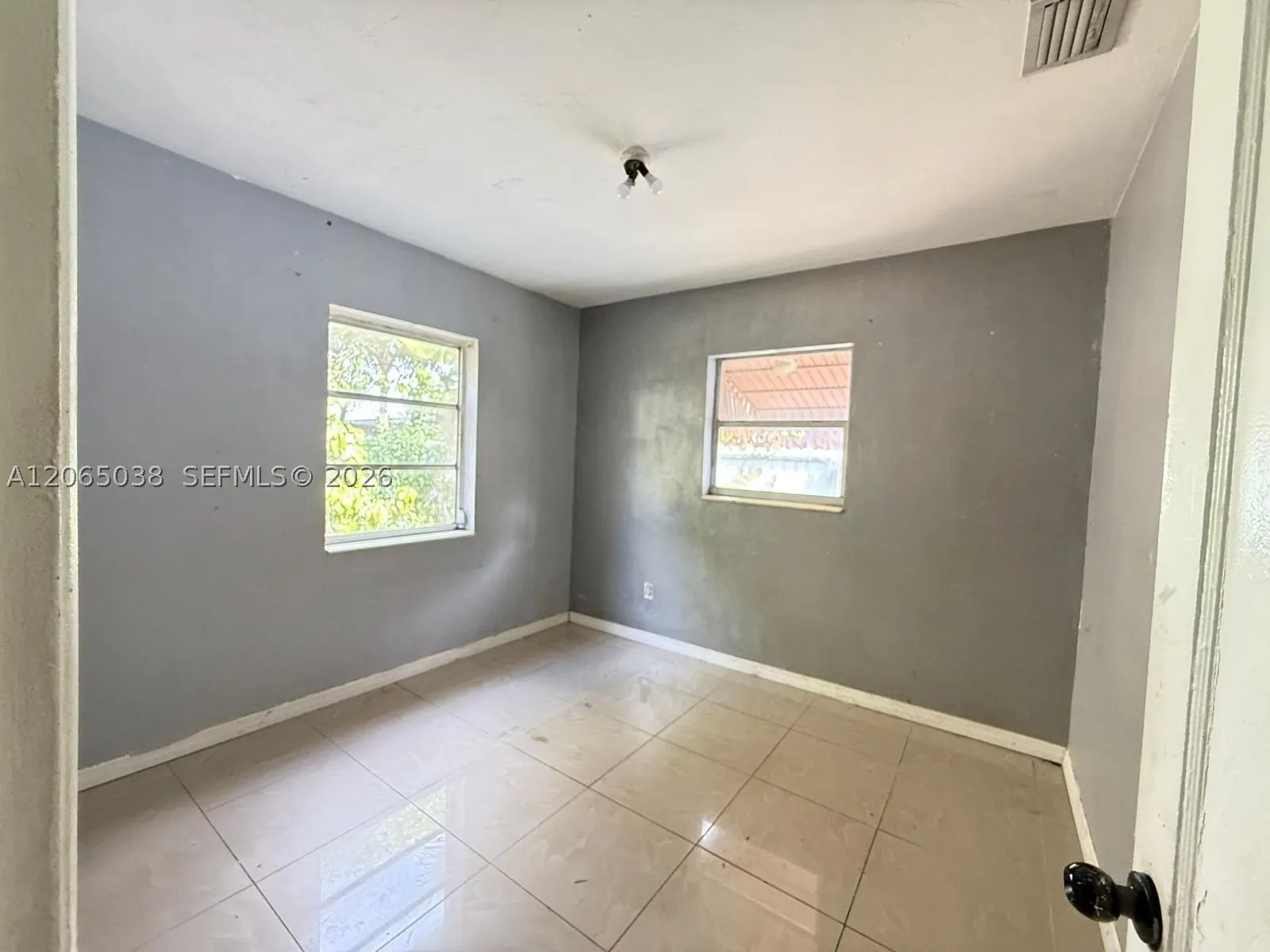 951 NE 157th Ter