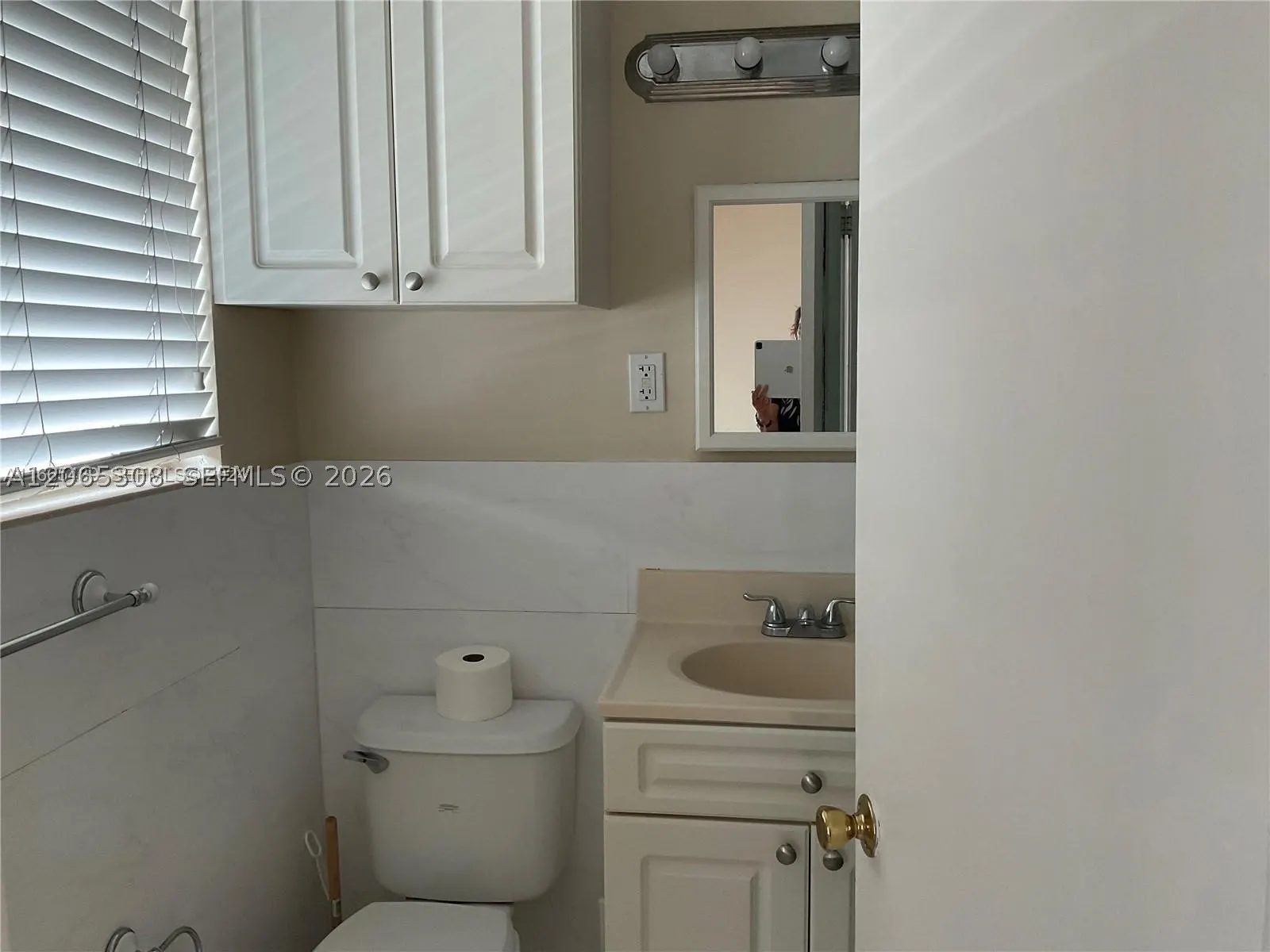 10178 Collins Ave #109