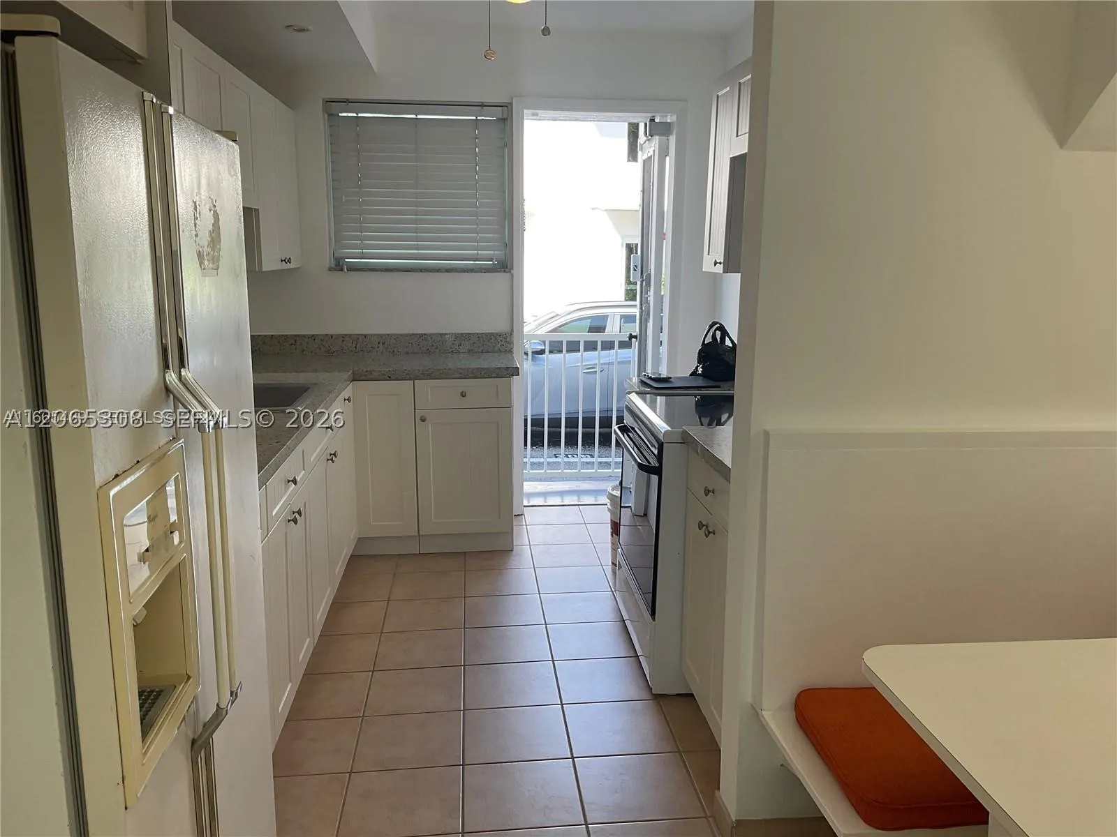 10178 Collins Ave #109