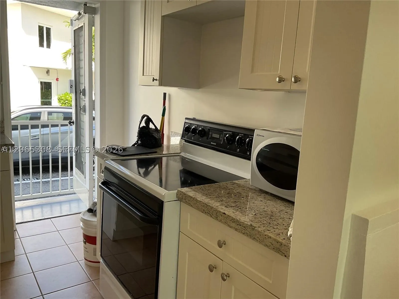 10178 Collins Ave #109