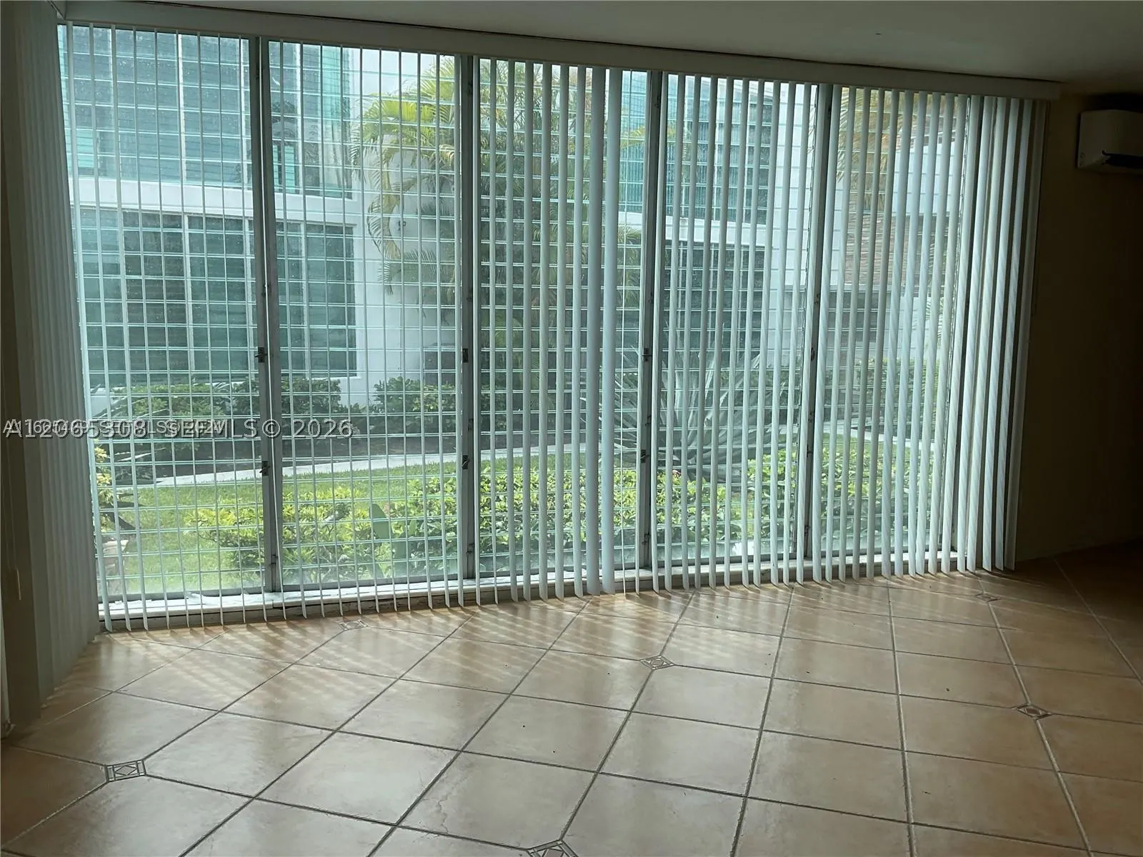 10178 Collins Ave #109