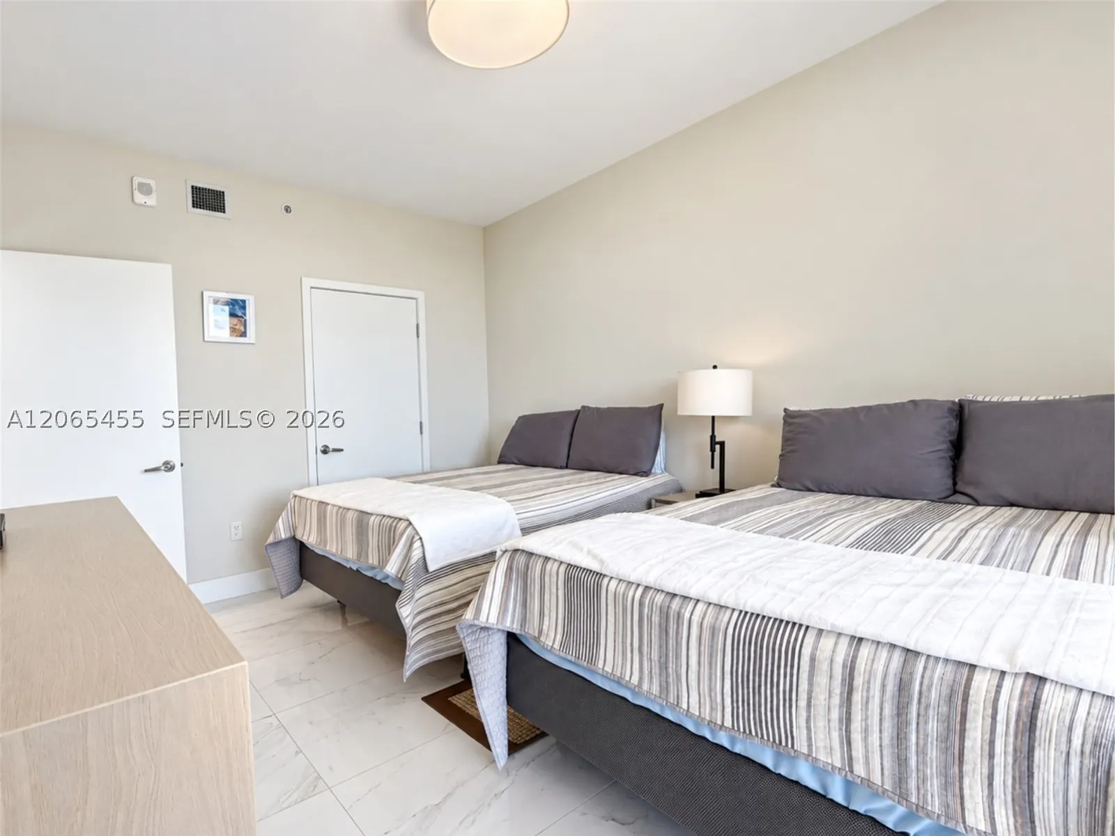 16385 Biscayne Blvd # #419