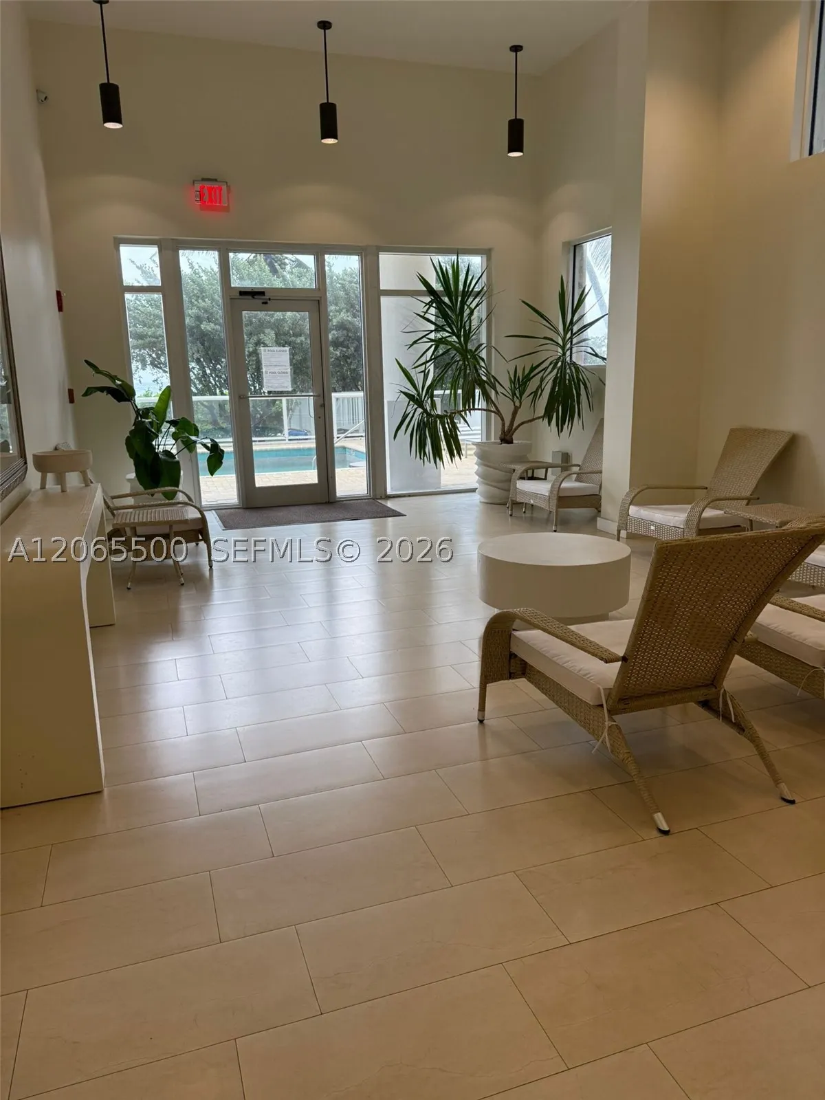 8911 Collins Ave #1103