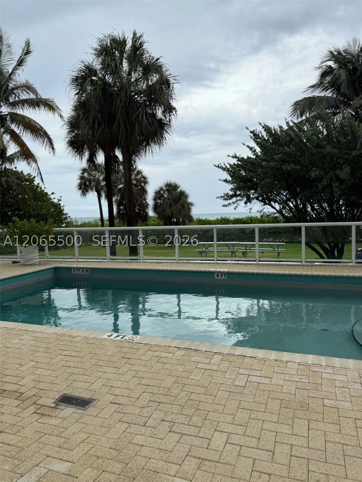 8911 Collins Ave #1103
