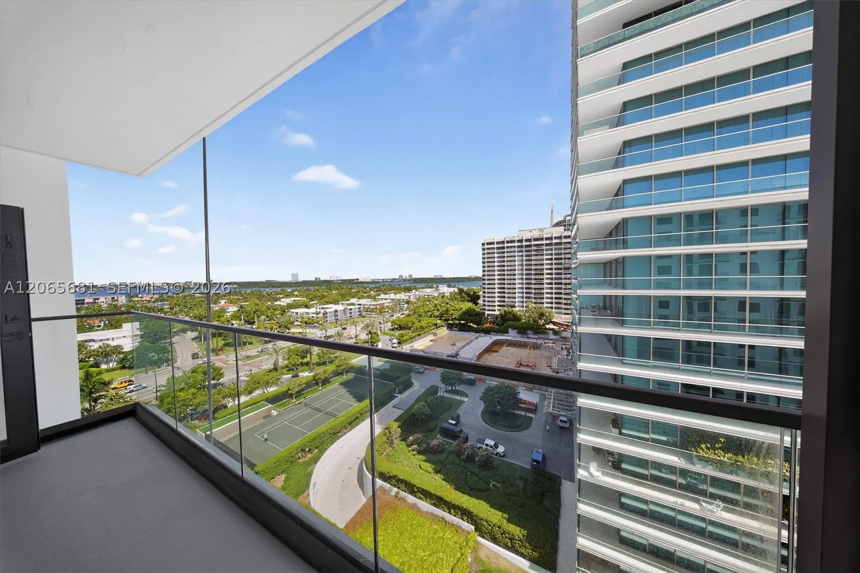 10185 Collins Ave #1223
