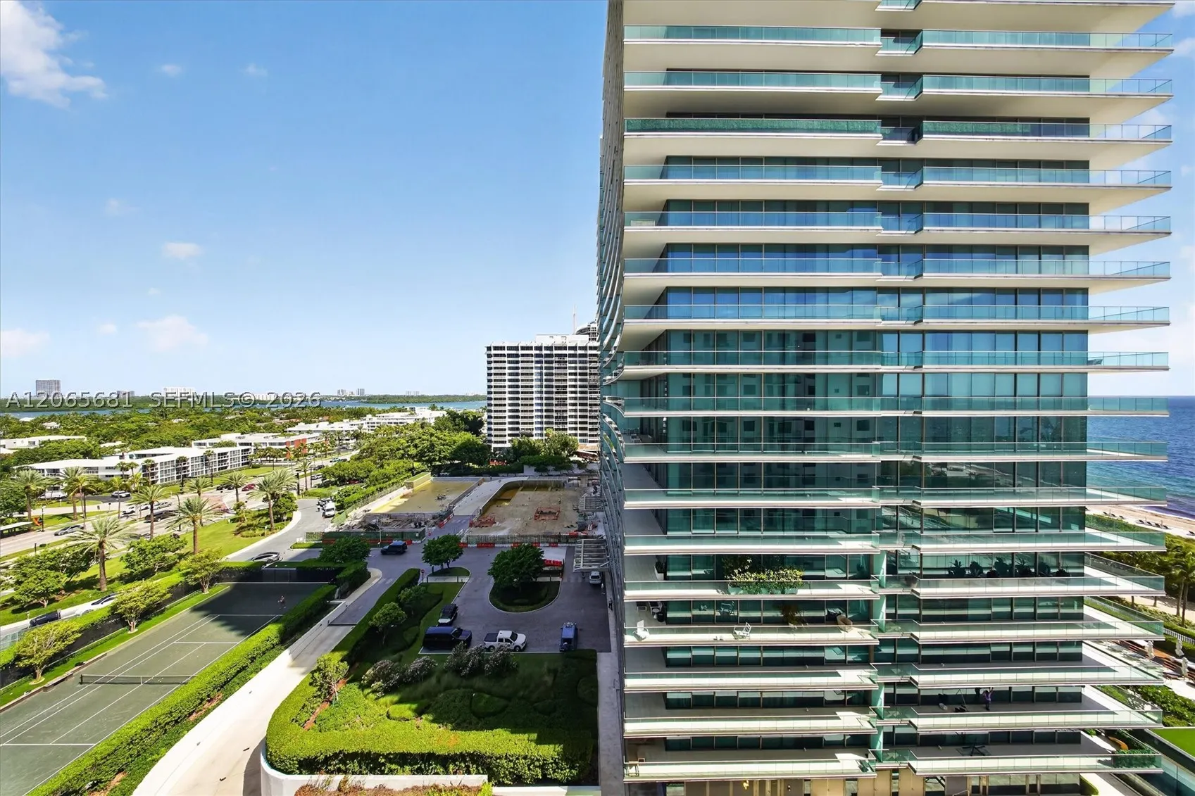 10185 Collins Ave #1223