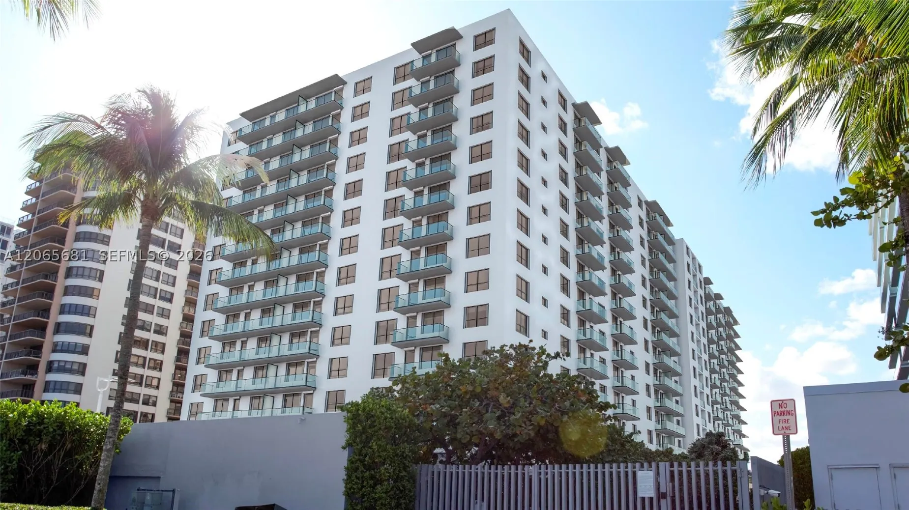 10185 Collins Ave #1223