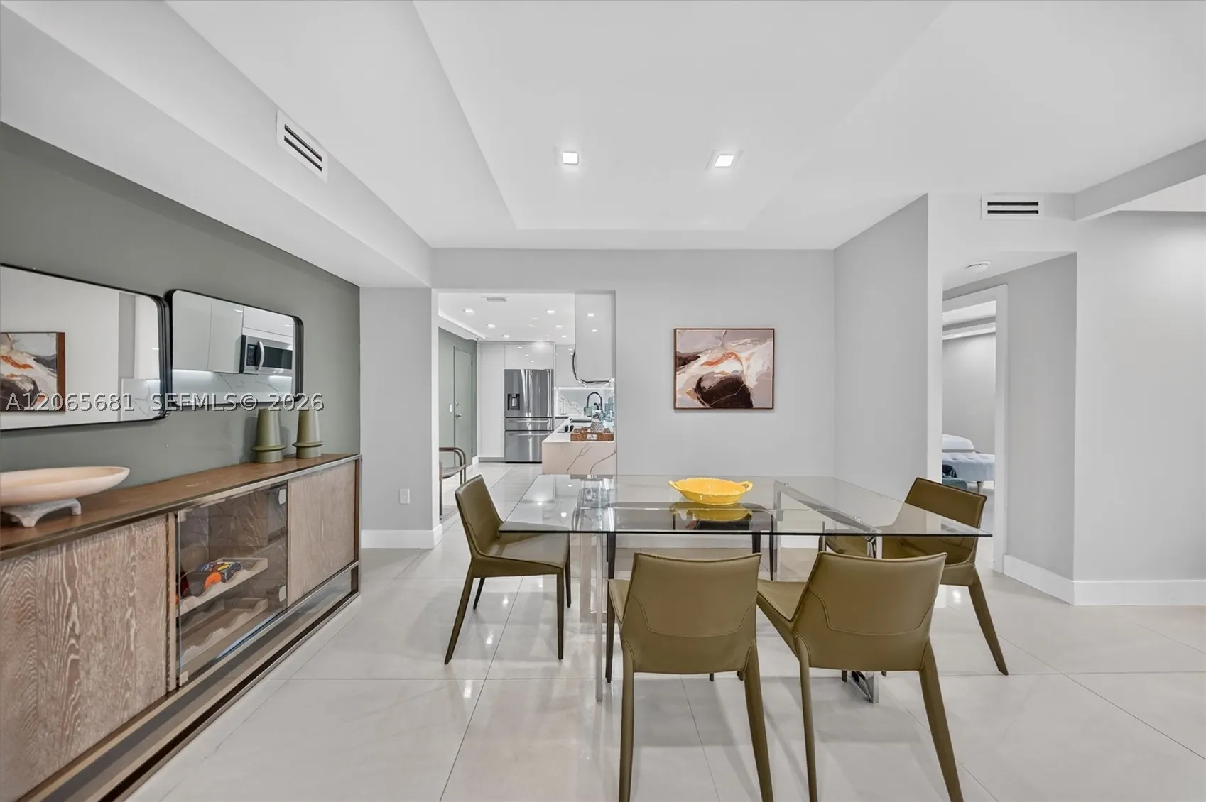 10185 Collins Ave #1223