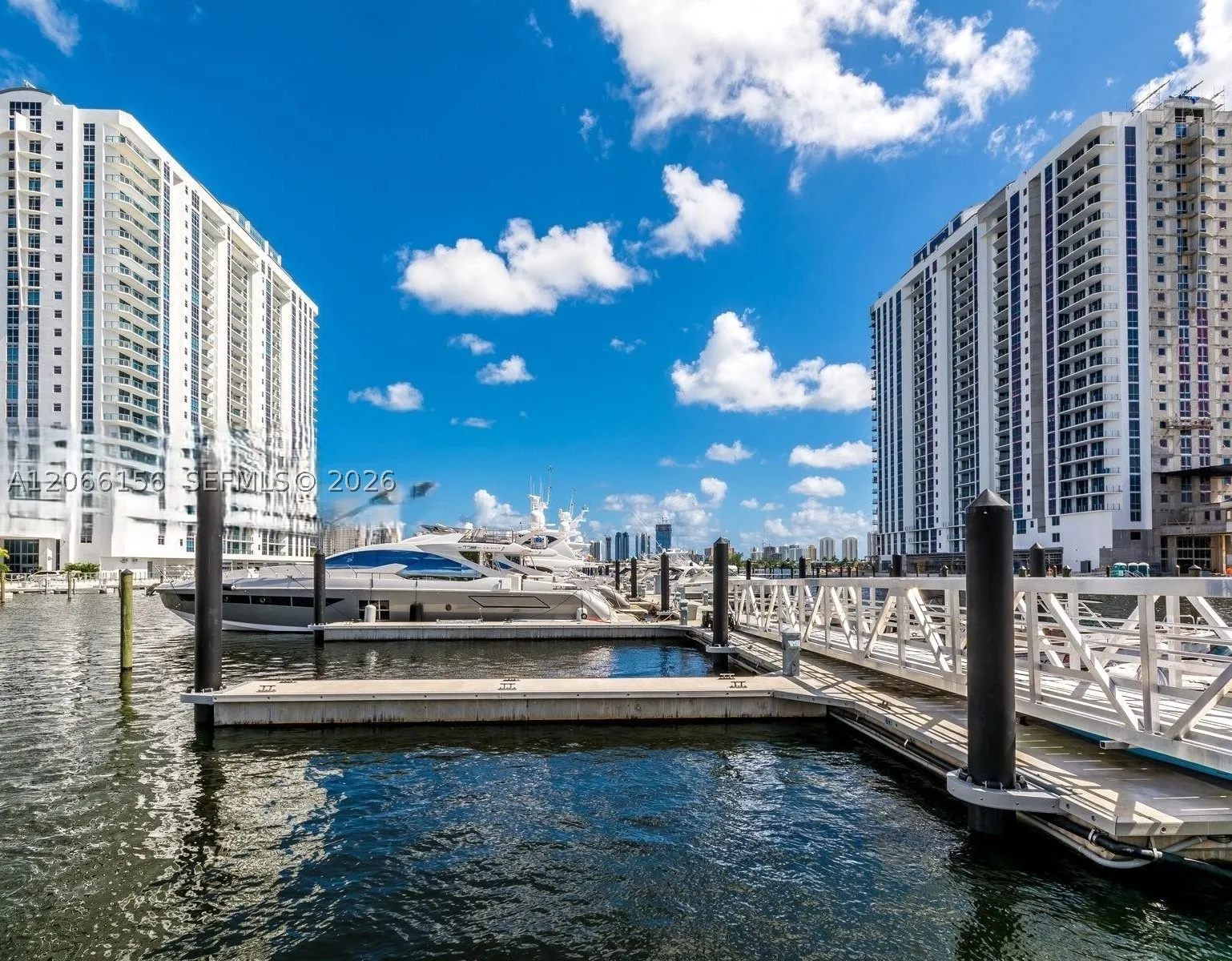 17301 Biscayne Blvd #1004