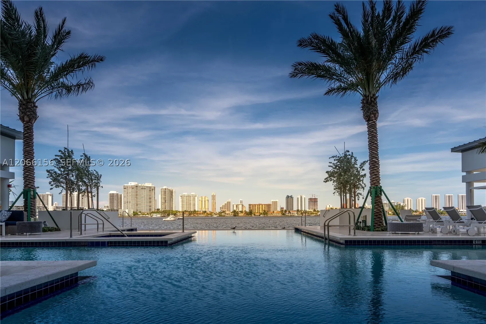 17301 Biscayne Blvd #1004