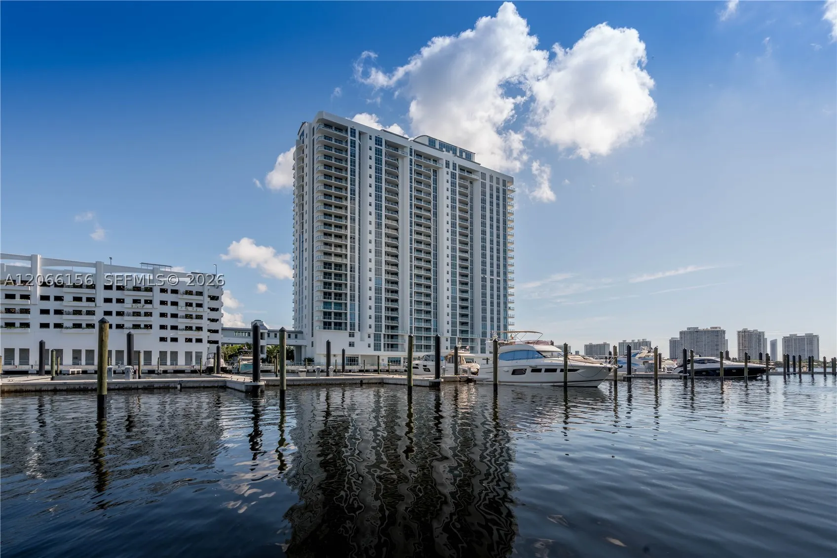 17301 Biscayne Blvd #1004