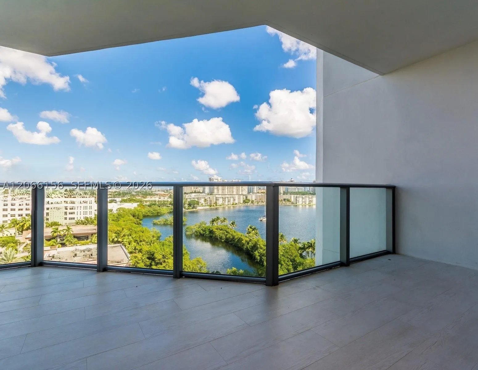 17301 Biscayne Blvd #1004