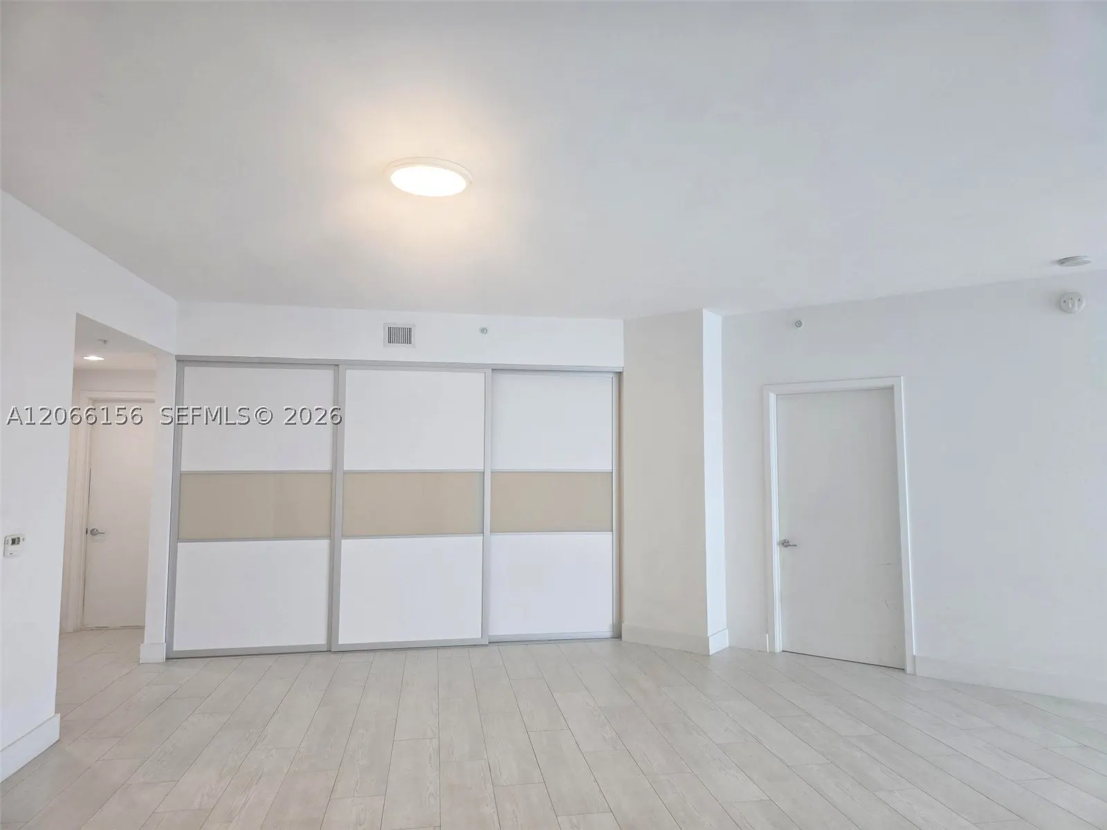 17301 Biscayne Blvd #1004