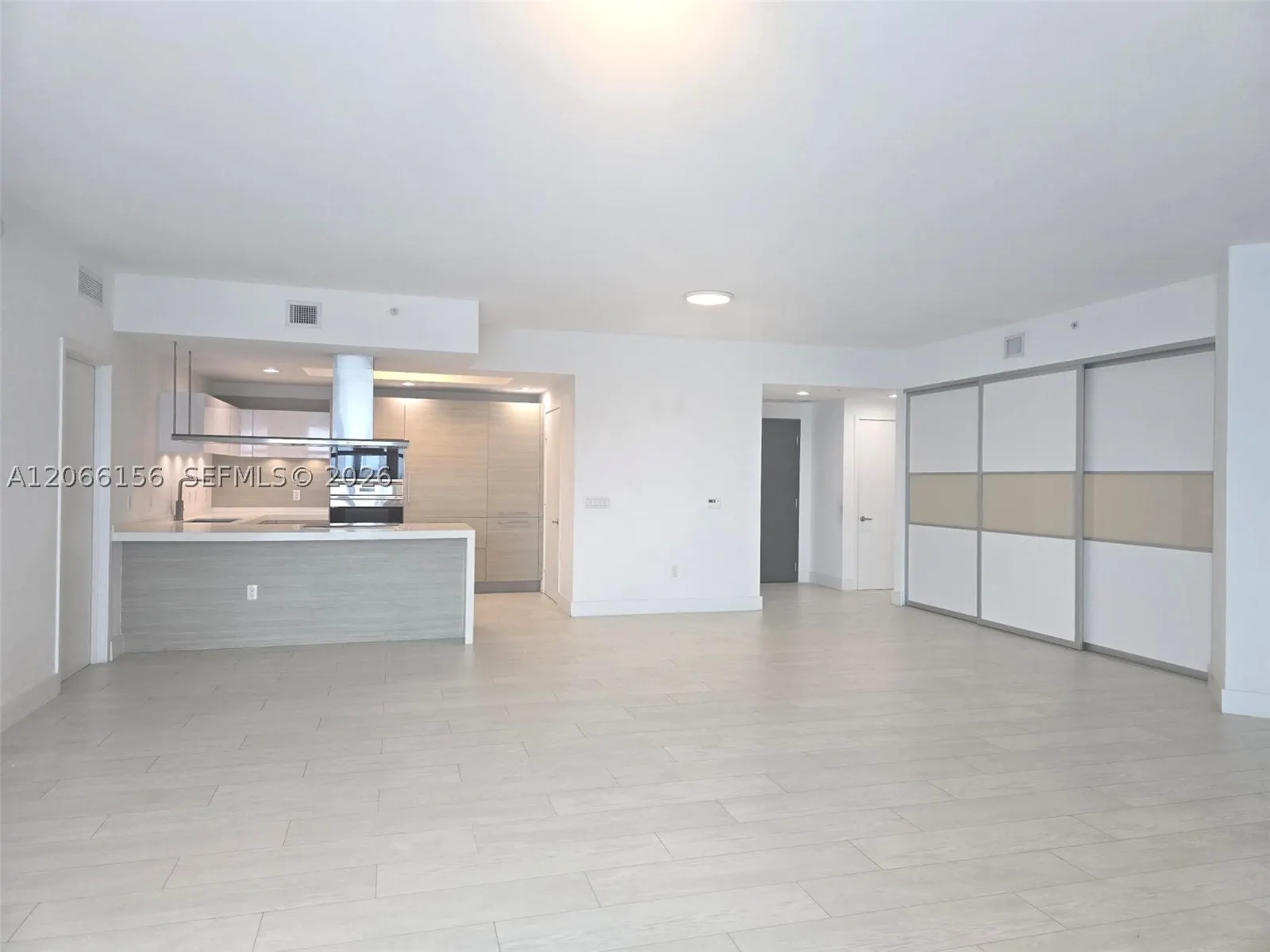 17301 Biscayne Blvd #1004