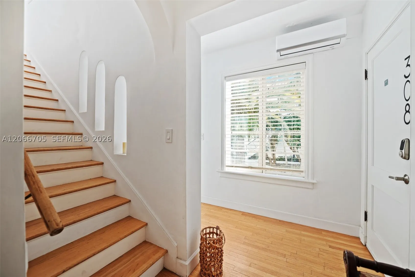 36 Phoenetia Ave