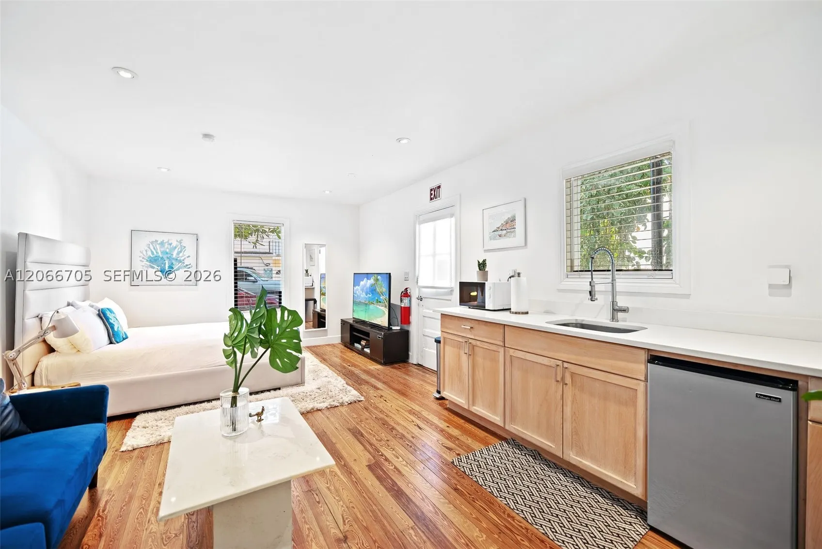36 Phoenetia Ave