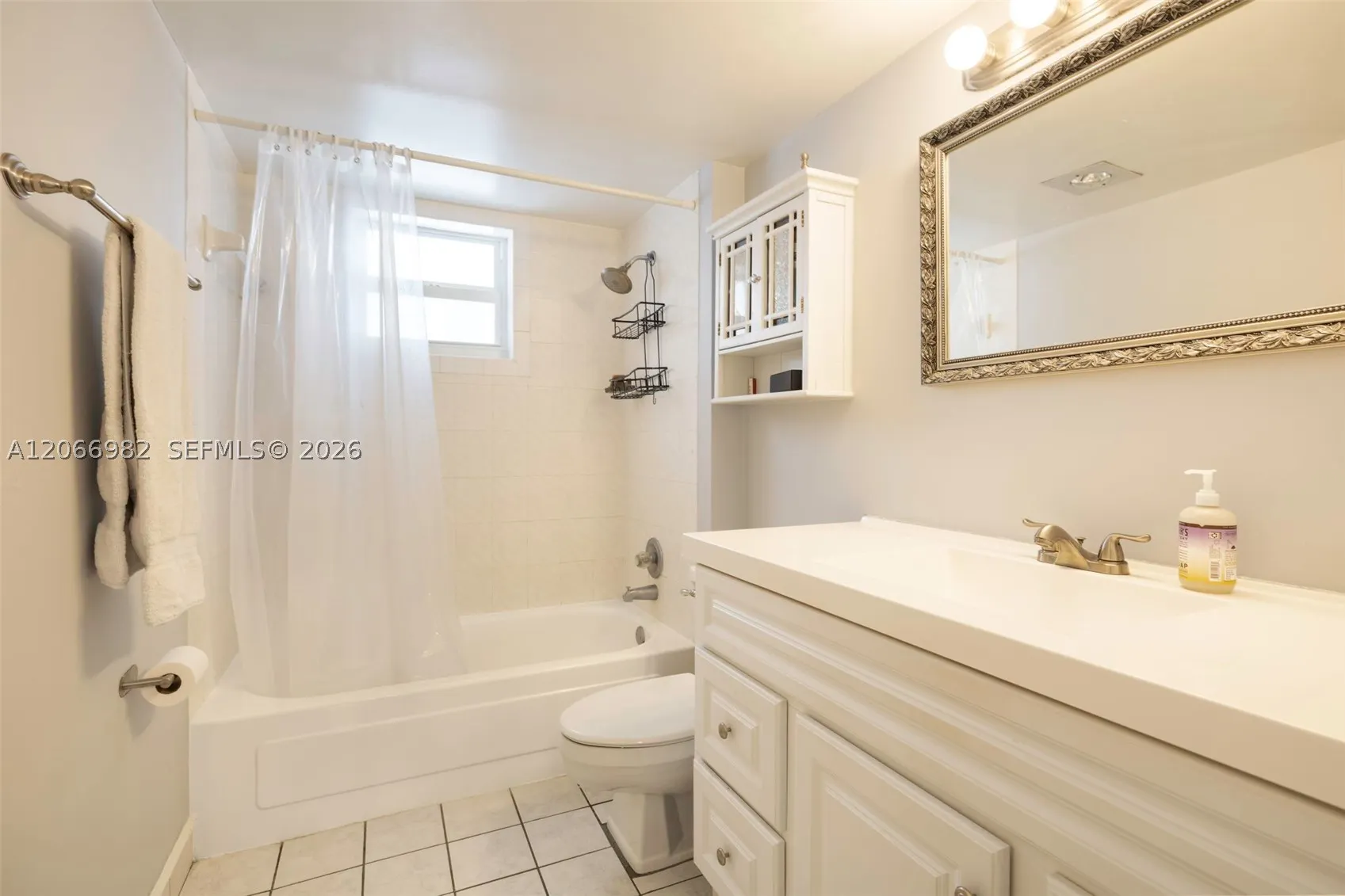 100 Edgewater Dr #309