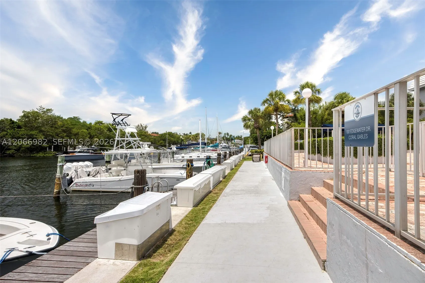 100 Edgewater Dr #309