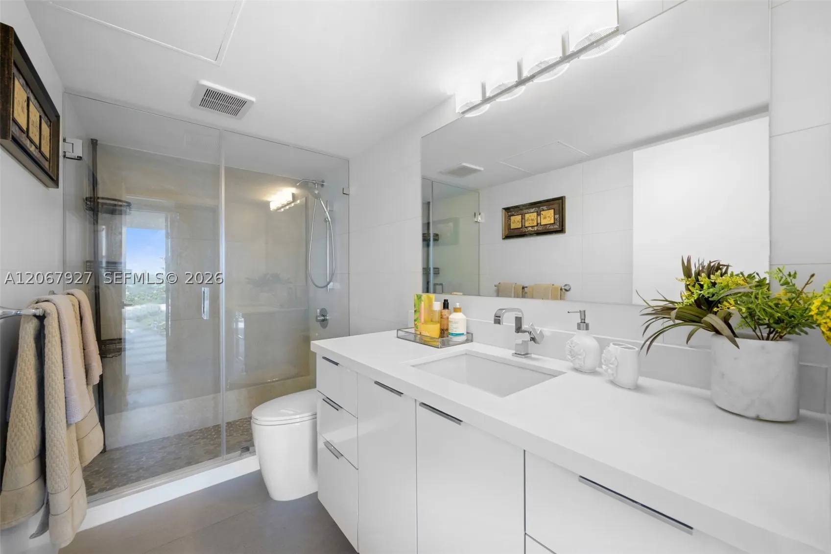 10275 Collins Ave #722