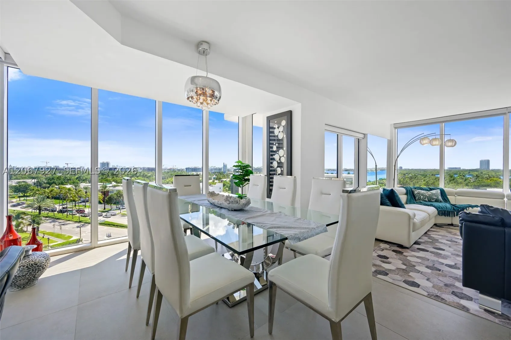 10275 Collins Ave #722