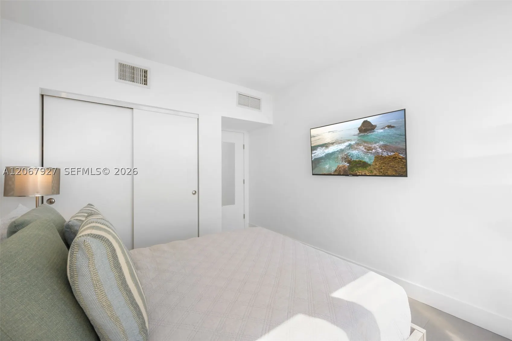 10275 Collins Ave #722
