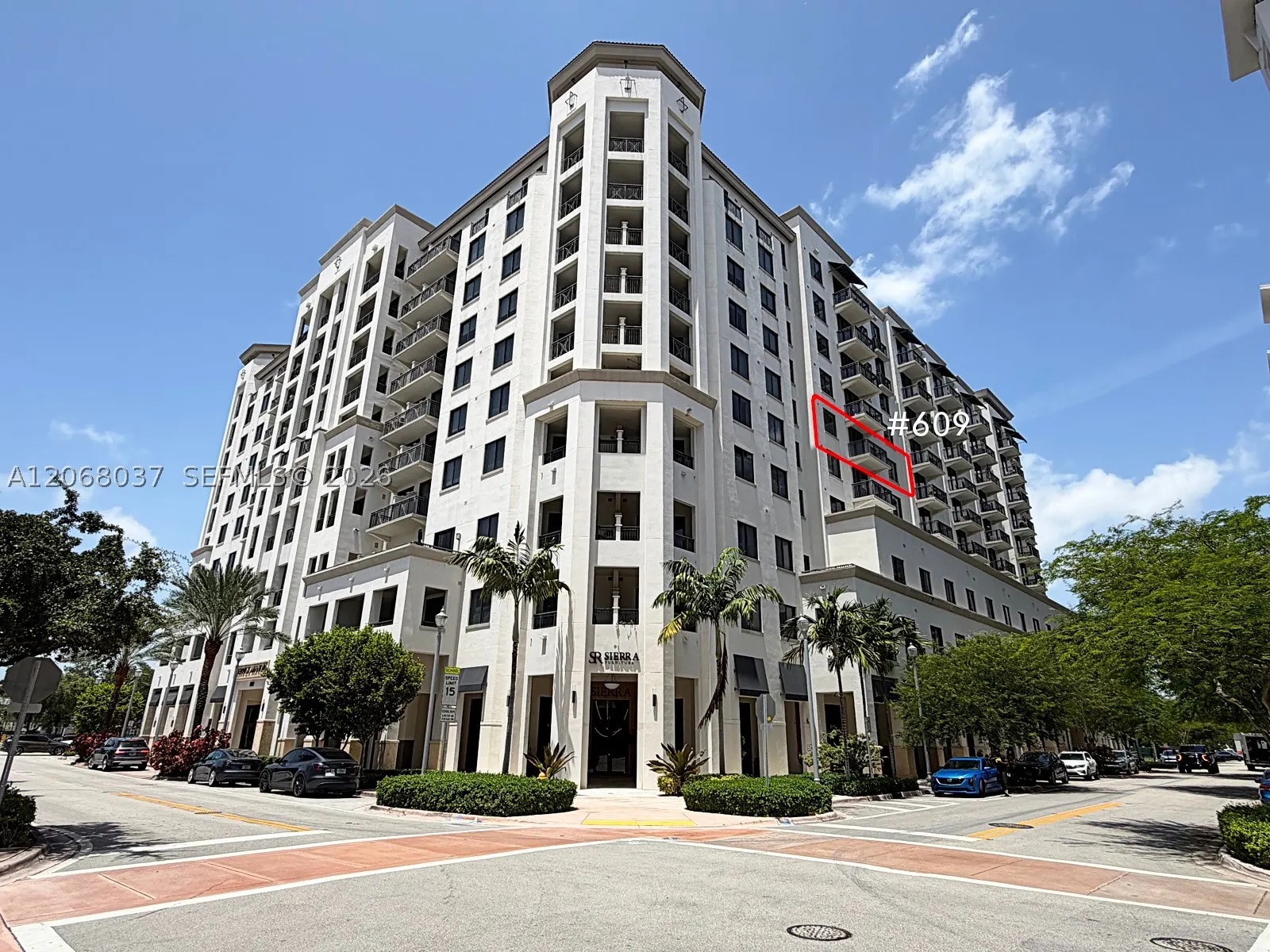 301 Altara Ave #609