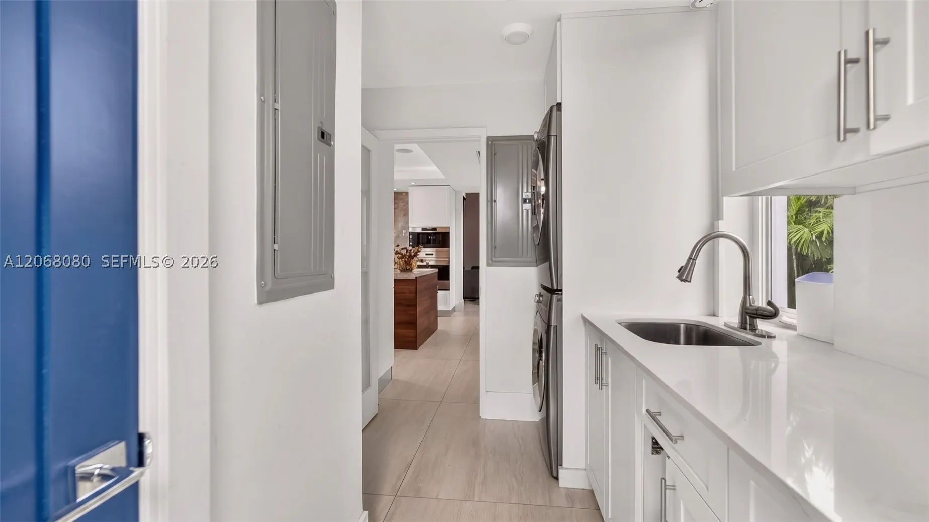 6819 Sunrise Pl