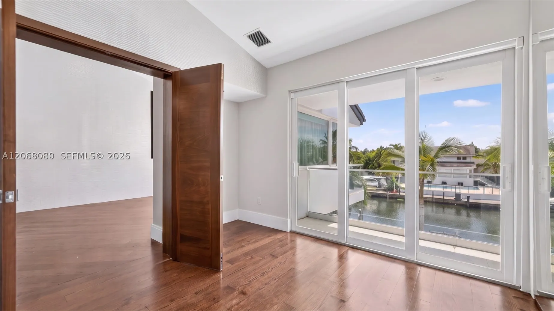 6819 Sunrise Pl
