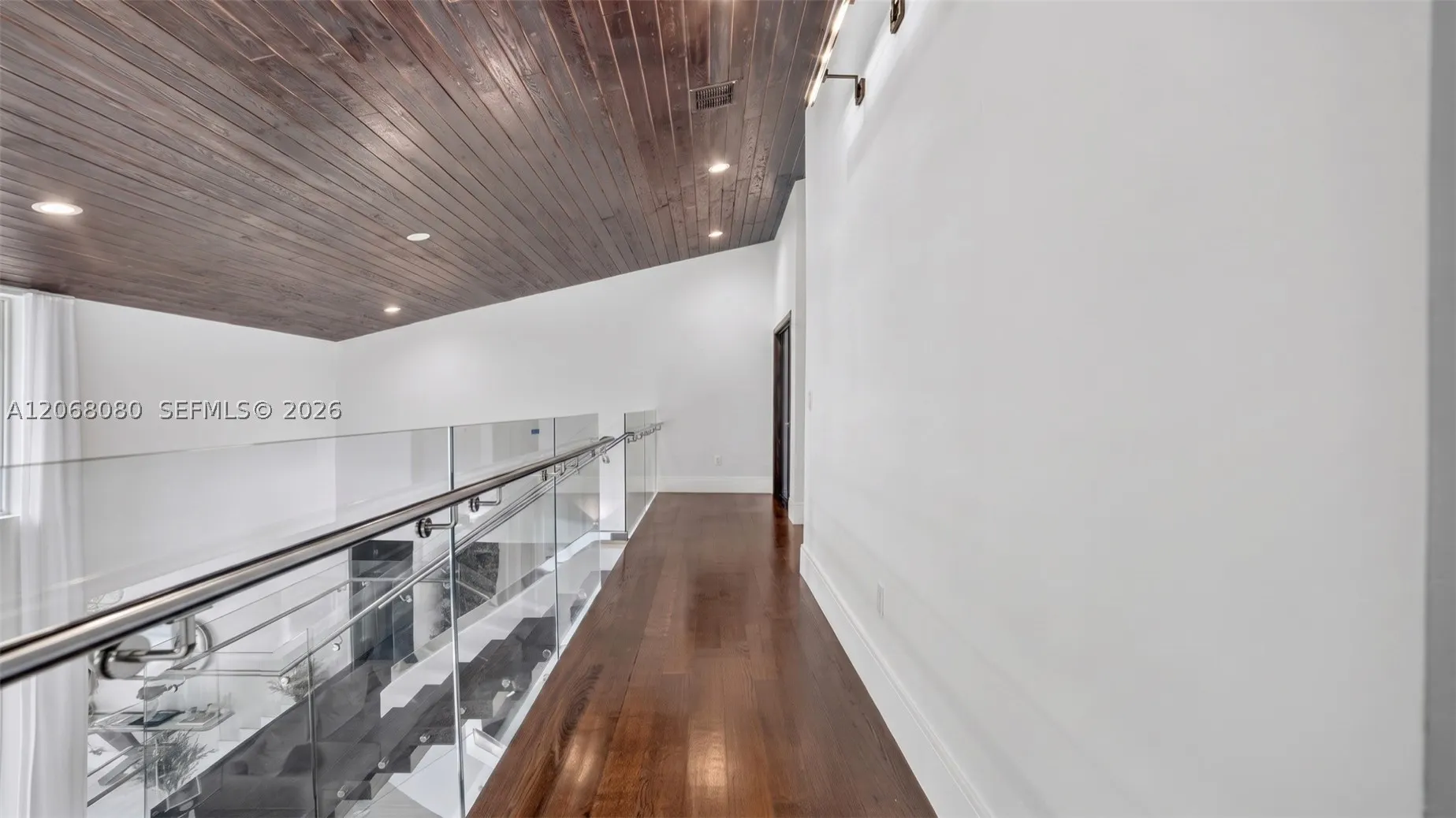 6819 Sunrise Pl