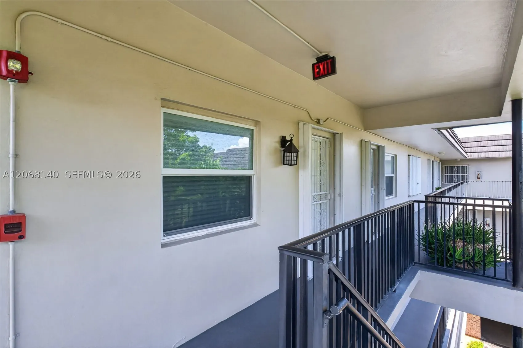 6815 Edgewater Dr #301