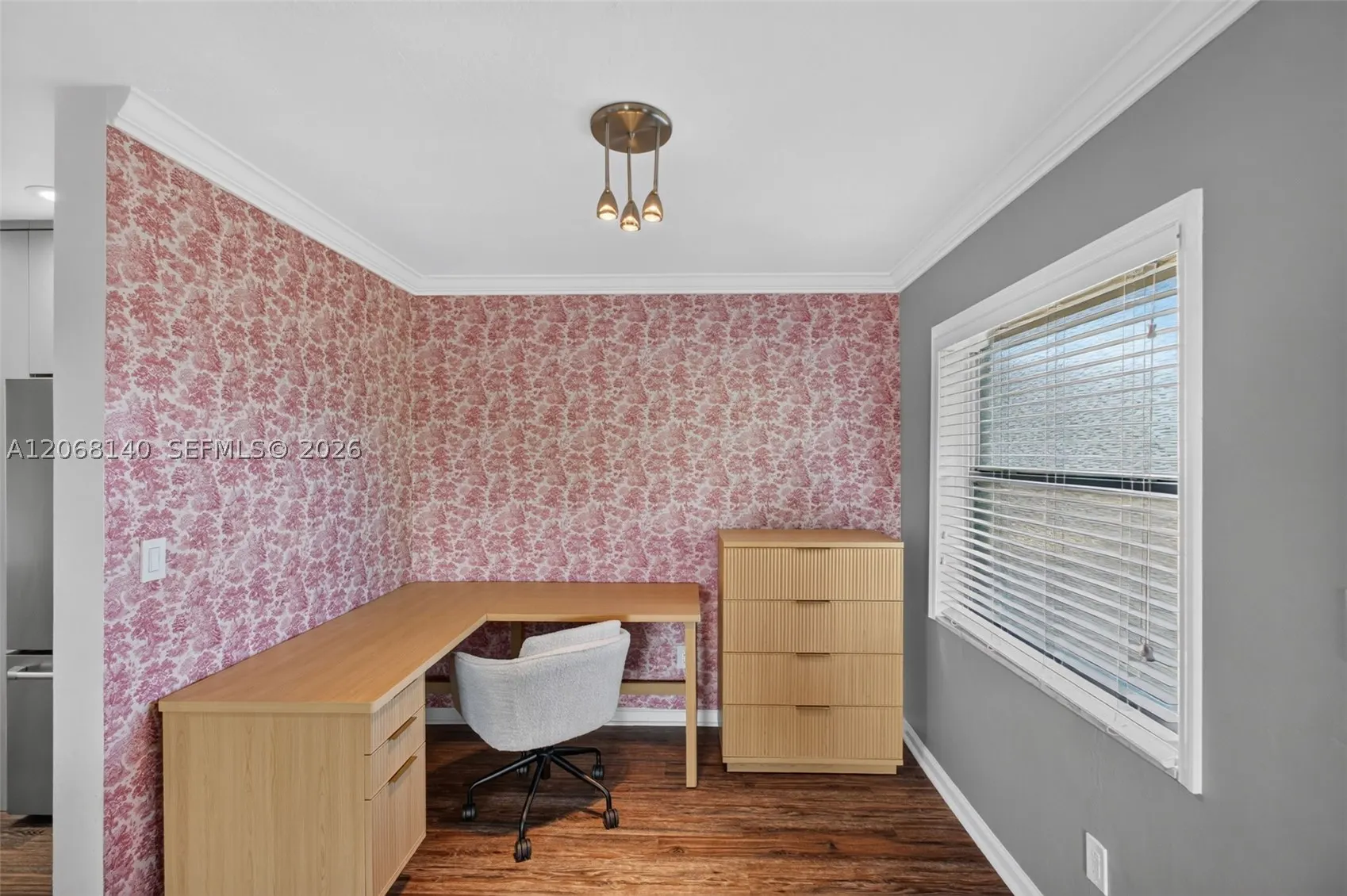6815 Edgewater Dr #301