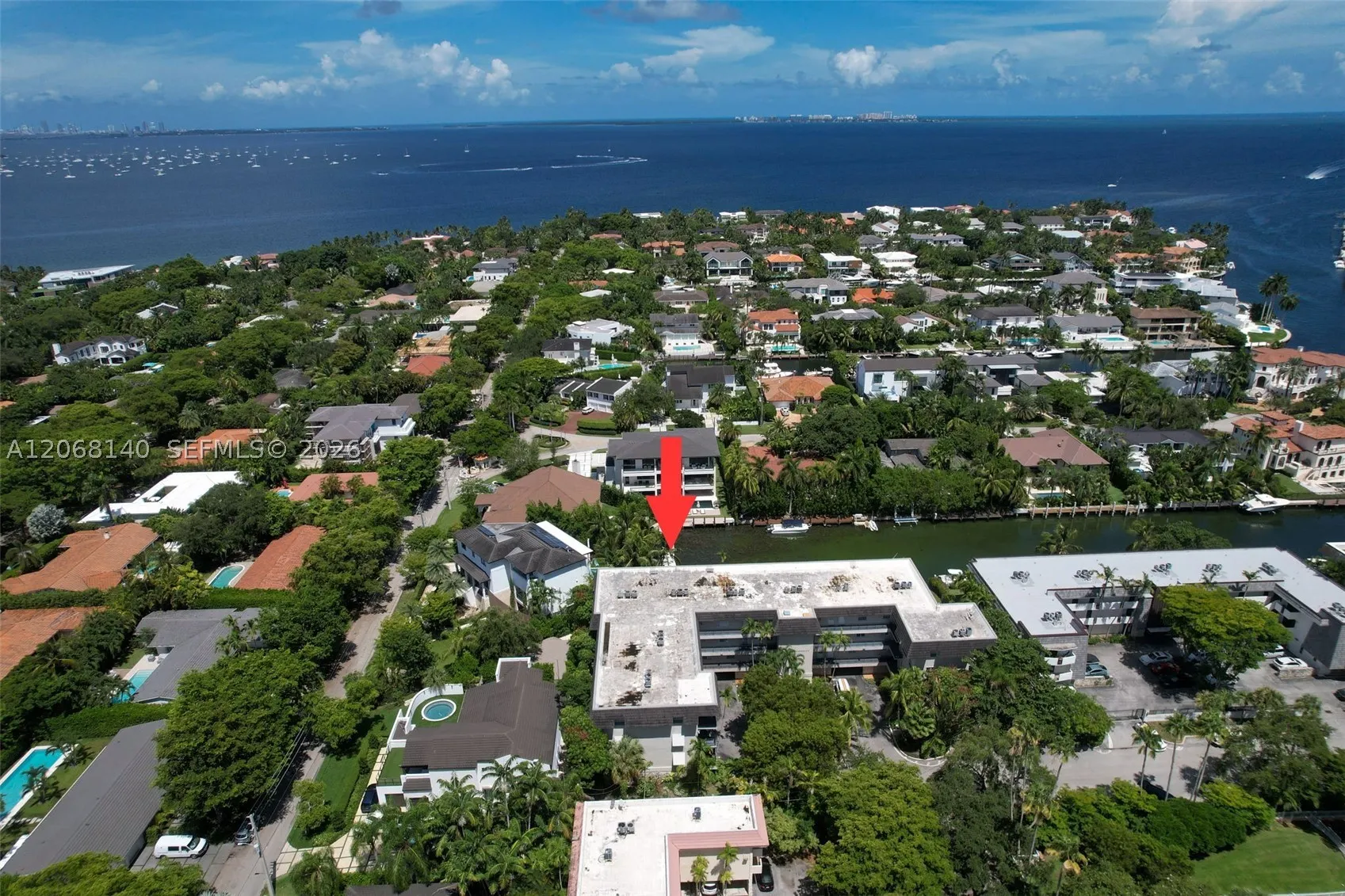 6815 Edgewater Dr #301