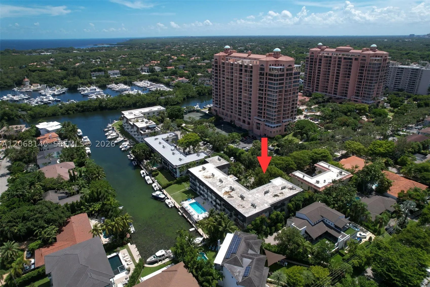 6815 Edgewater Dr #301