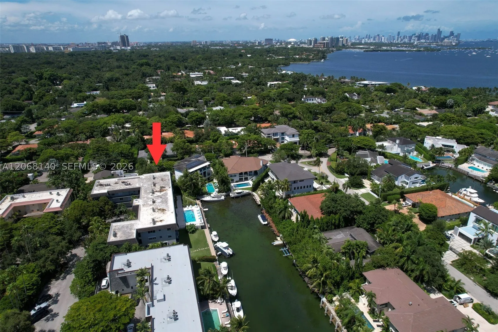 6815 Edgewater Dr #301