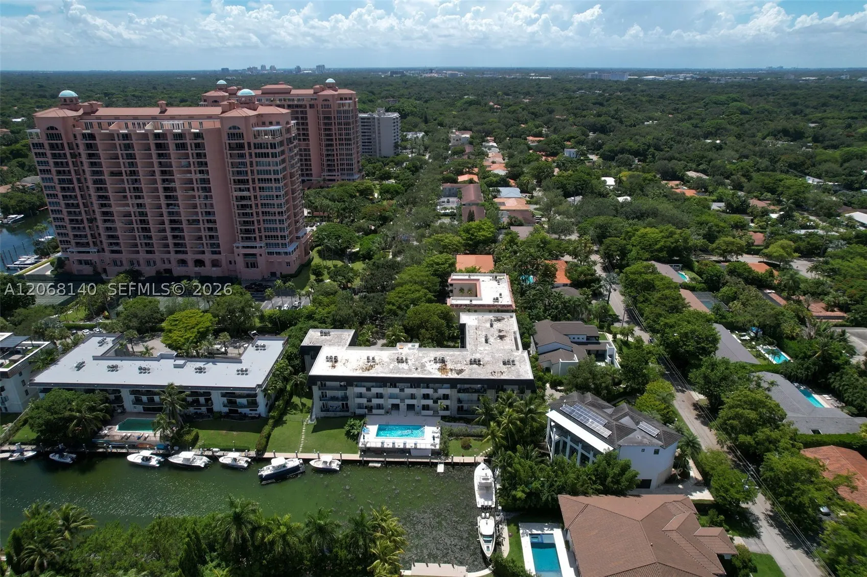 6815 Edgewater Dr #301