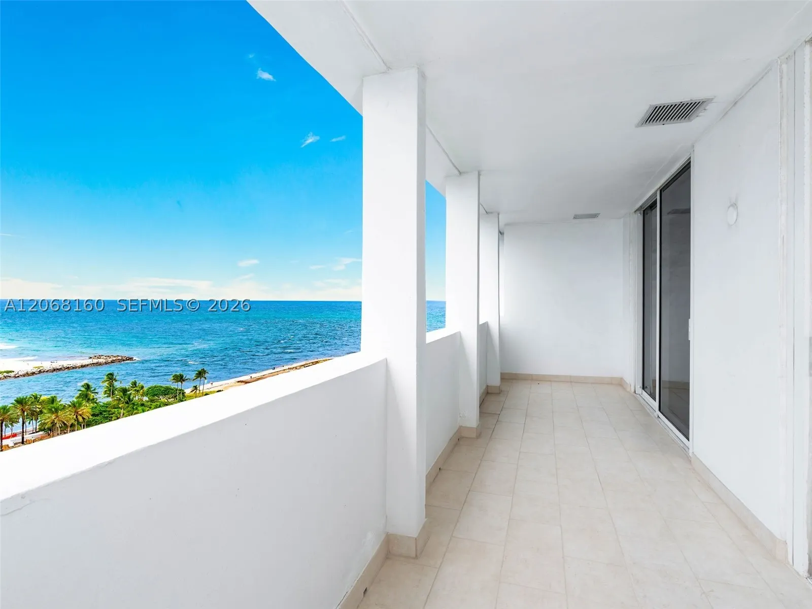 10275 Collins Ave #PH1506