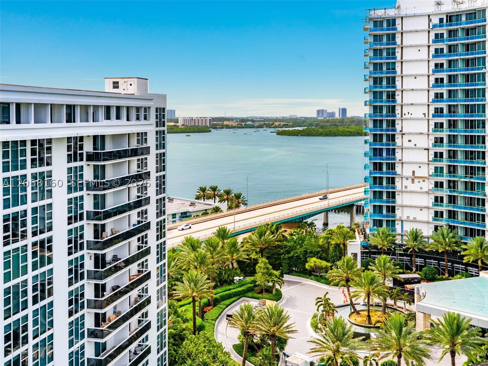 10275 Collins Ave #PH1506