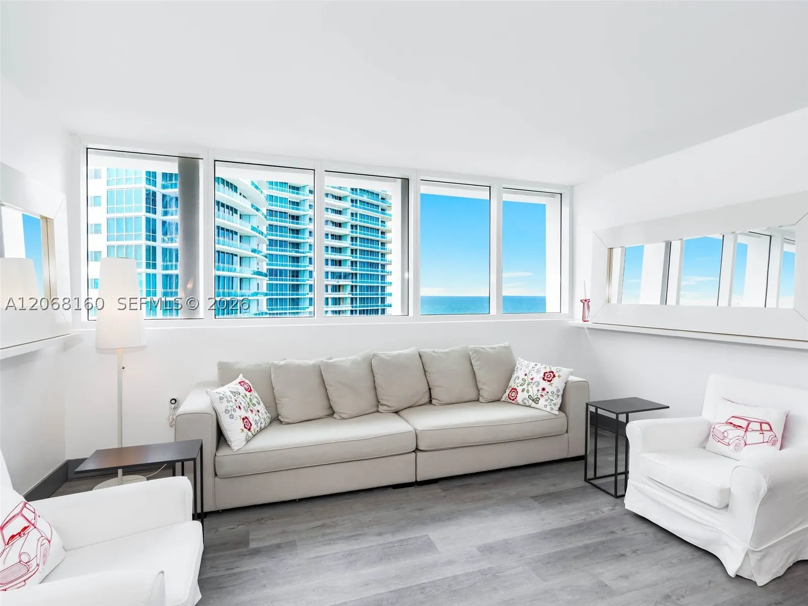 10275 Collins Ave #PH1506