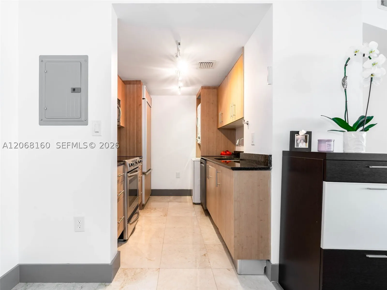 10275 Collins Ave #PH1506