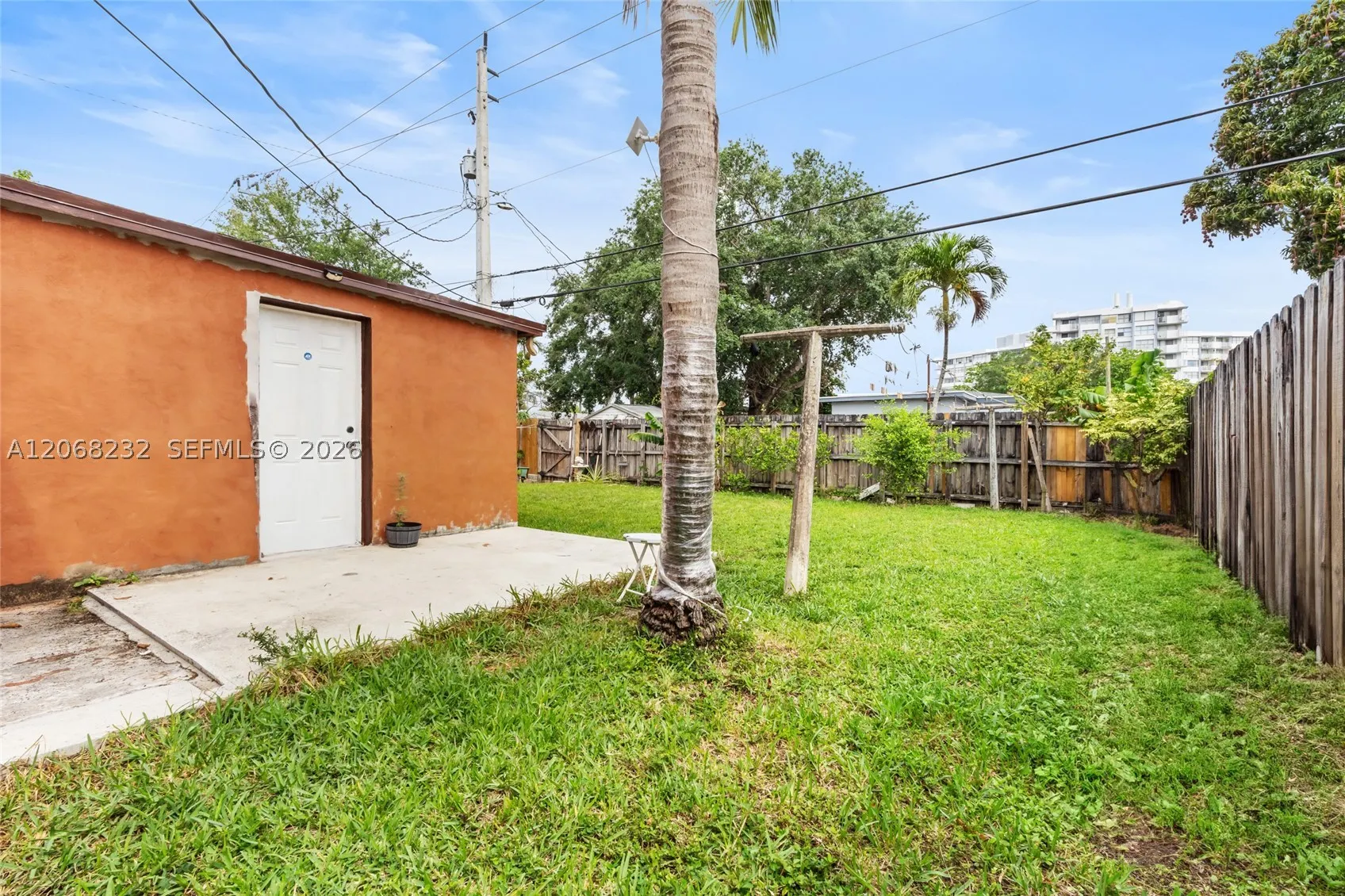 1223 NE 182nd St