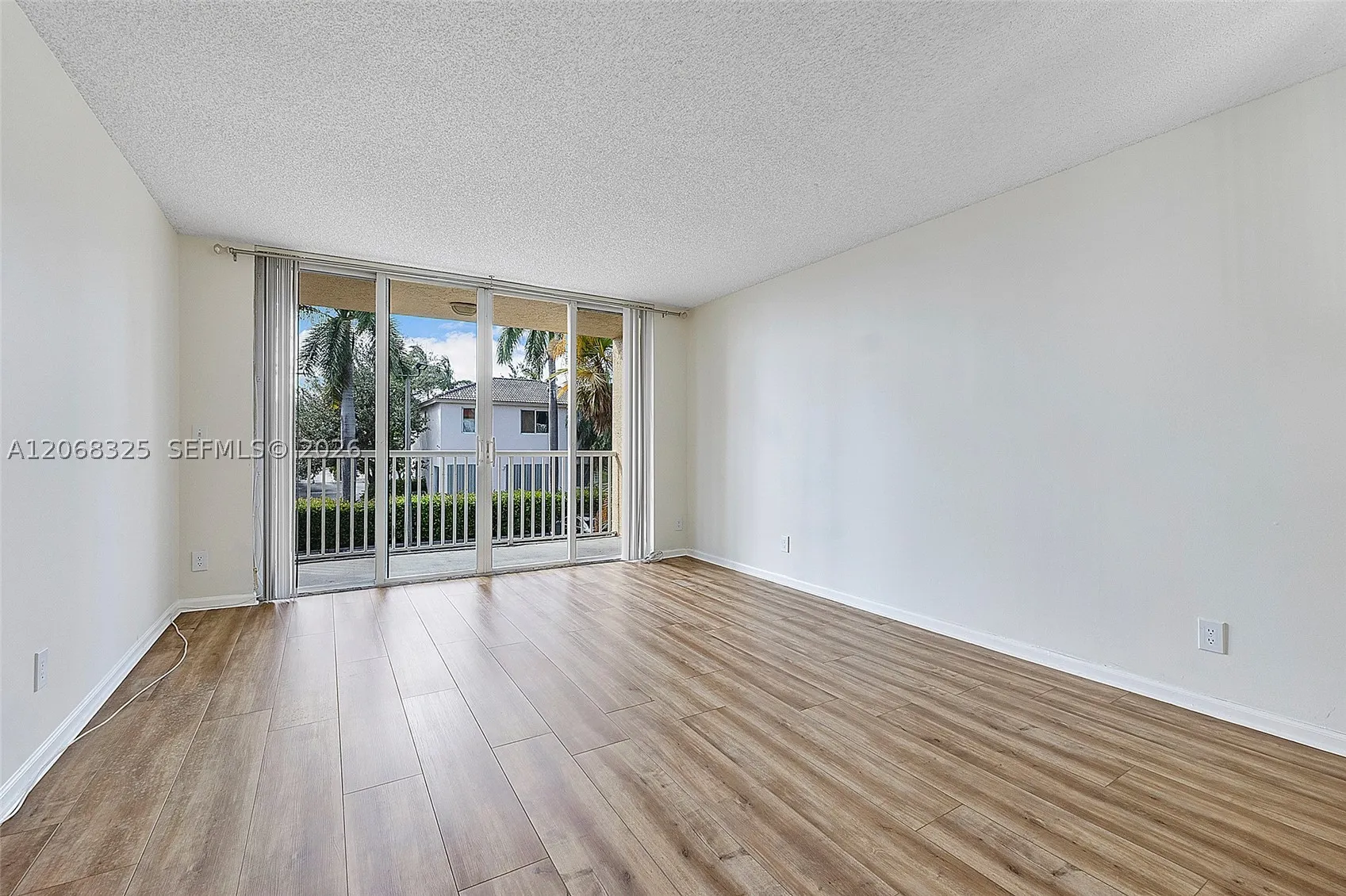 1450 SE 3rd Ave #201