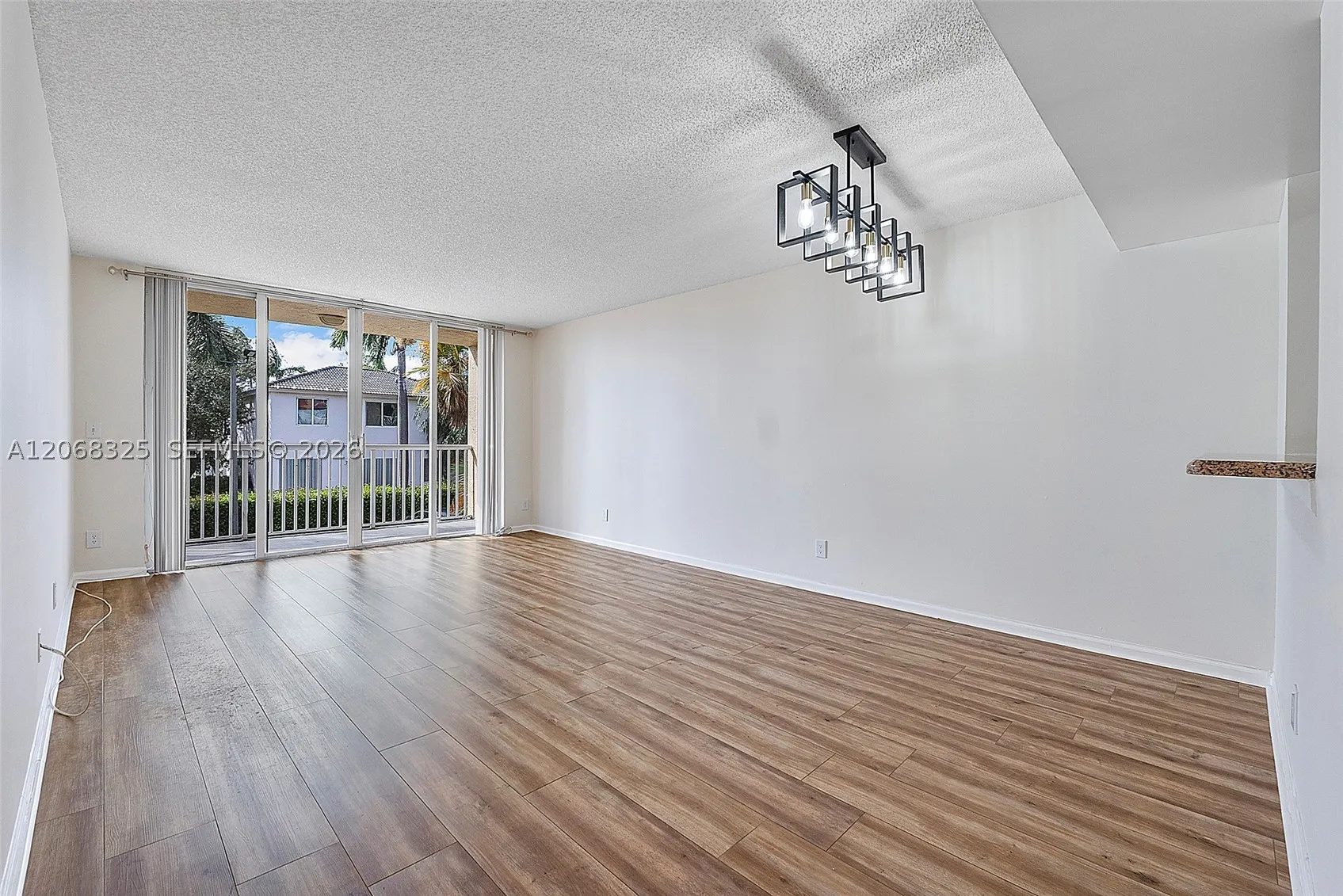 1450 SE 3rd Ave #201