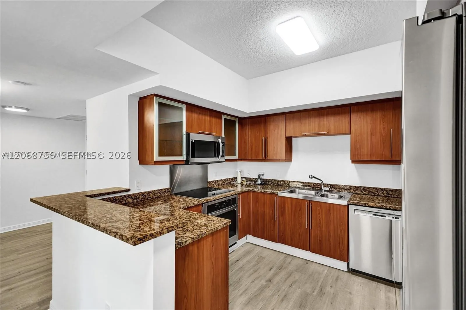 888 S Douglas Rd #304
