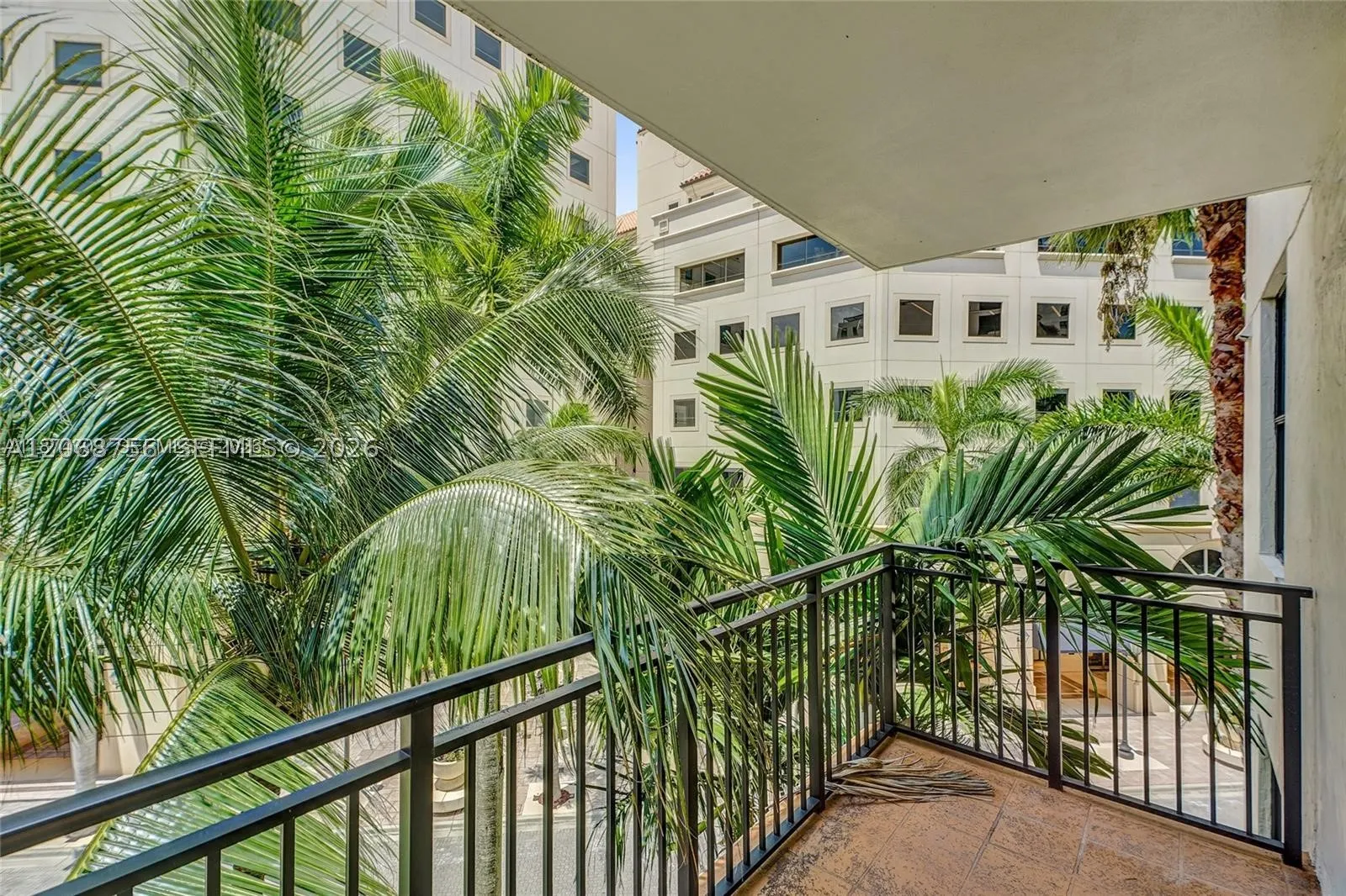 888 S Douglas Rd #304